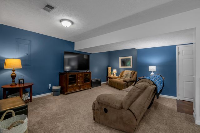 297 Shoreside Drive, Lexington, KY 40515