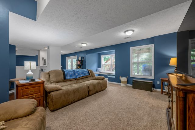 297 Shoreside Drive, Lexington, KY 40515