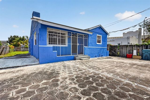 1211 NW 37th St, Miami, FL 33142