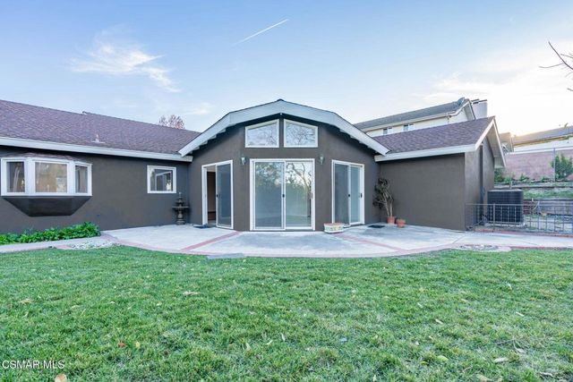 2085 Rayshire Street, Thousand Oaks, CA 91362
