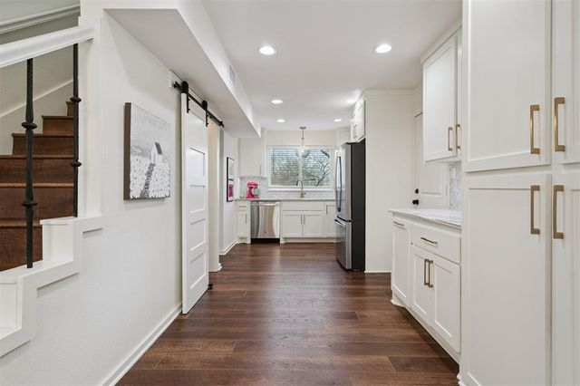 703 Rolling Meadow Drive, Noble, OK 73068