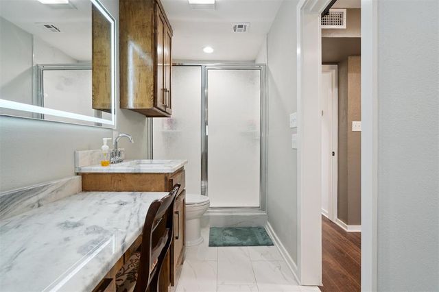 703 Rolling Meadow Drive, Noble, OK 73068