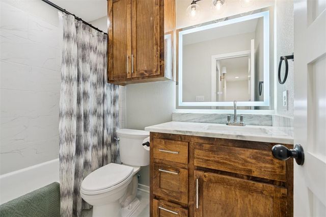 703 Rolling Meadow Drive, Noble, OK 73068