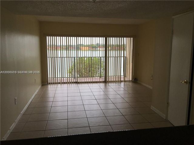 315 NW 109th Ave 207, Miami, FL 33172