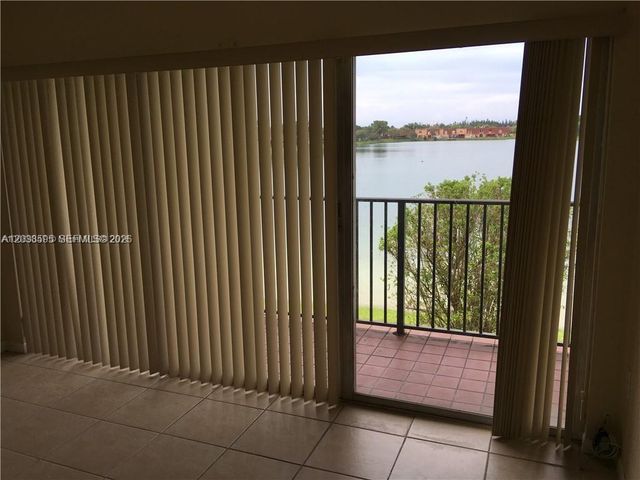 315 NW 109th Ave 207, Miami, FL 33172