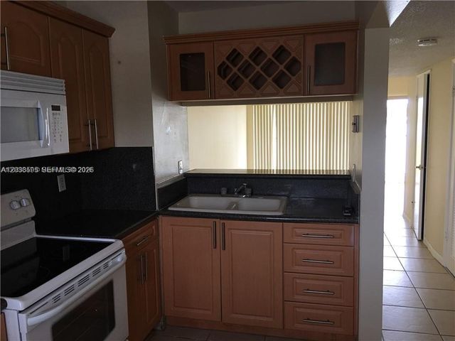 315 NW 109th Ave 207, Miami, FL 33172