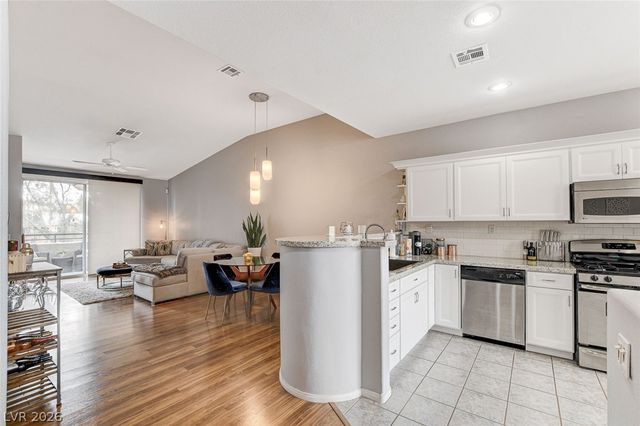 656 Peachy Canyon Circle 202, Las Vegas, NV 89144