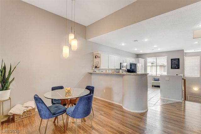 656 Peachy Canyon Circle 202, Las Vegas, NV 89144