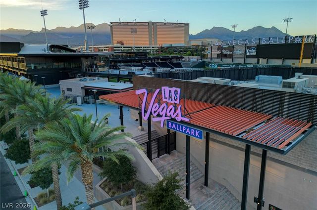 656 Peachy Canyon Circle 202, Las Vegas, NV 89144