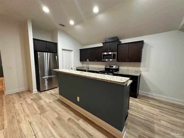 7329 Farmers Rd, Pensacola, FL 32526