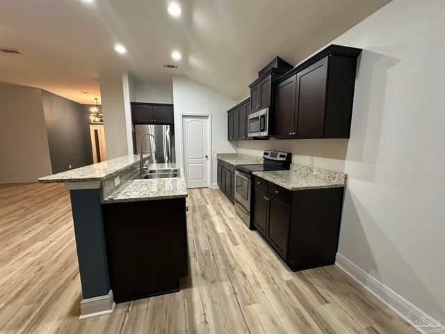 7329 Farmers Rd, Pensacola, FL 32526