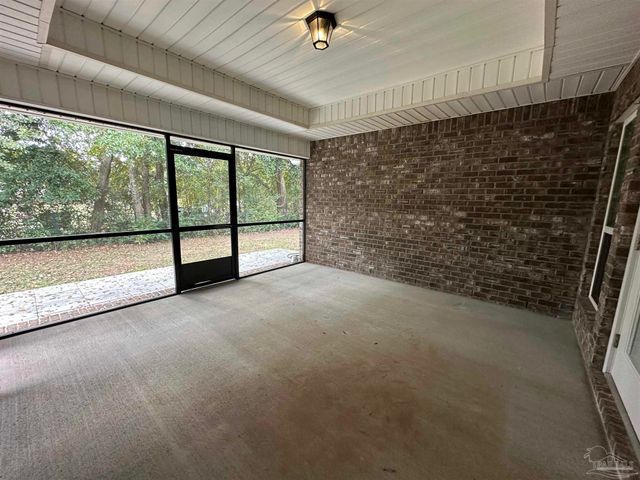 7329 Farmers Rd, Pensacola, FL 32526