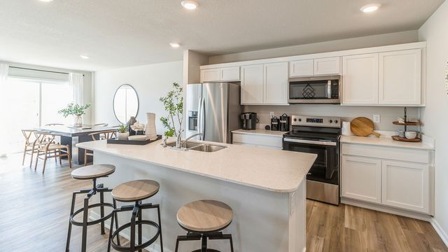 15111 Ironwood Lane, Urbandale, IA 50111