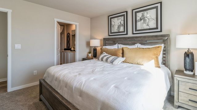 15111 Ironwood Lane, Urbandale, IA 50111