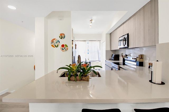 742 NE 90th St 402, Miami, FL 33138