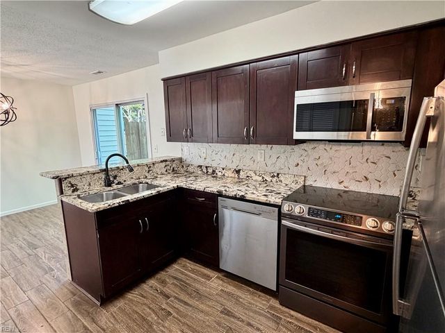 3903 Kiwanis Loop, Virginia Beach, VA 23456