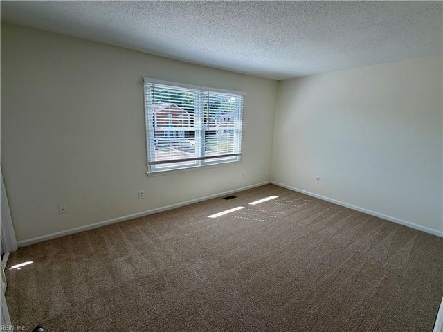 3903 Kiwanis Loop, Virginia Beach, VA 23456
