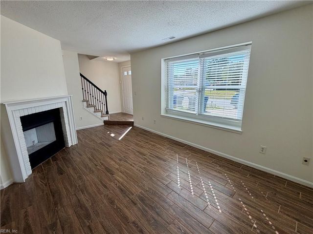 3903 Kiwanis Loop, Virginia Beach, VA 23456