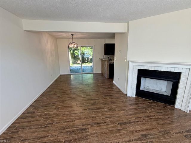 3903 Kiwanis Loop, Virginia Beach, VA 23456