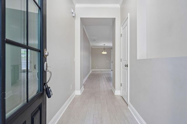 2069 Kings Gate Lane, Mount Pleasant, SC 29466
