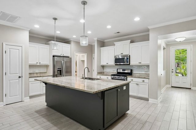 2069 Kings Gate Lane, Mount Pleasant, SC 29466