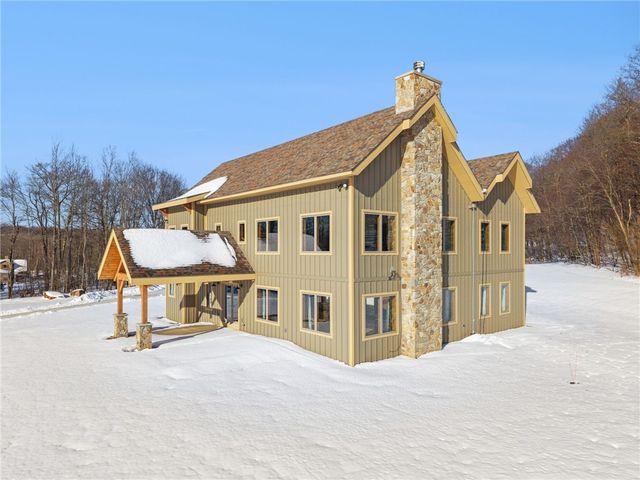 223 Deer Fern Drive, Donegal, PA 15501