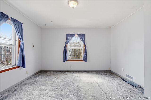 911 N Roosevelt Avenue, Sand Springs, OK 74063