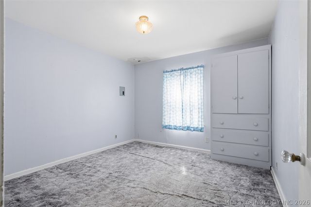 911 N Roosevelt Avenue, Sand Springs, OK 74063