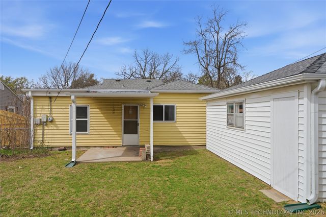 911 N Roosevelt Avenue, Sand Springs, OK 74063