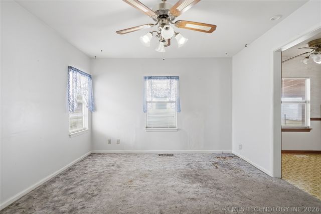 911 N Roosevelt Avenue, Sand Springs, OK 74063