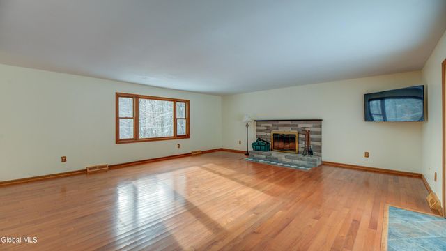 148 Crannel Road, Providence, NY 12074