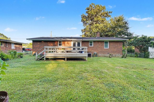2052 Mango Circle, Fayetteville, NC 28304