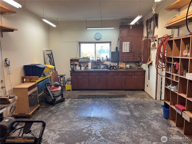 257 Never Give Up Road, Brinnon, WA 98320