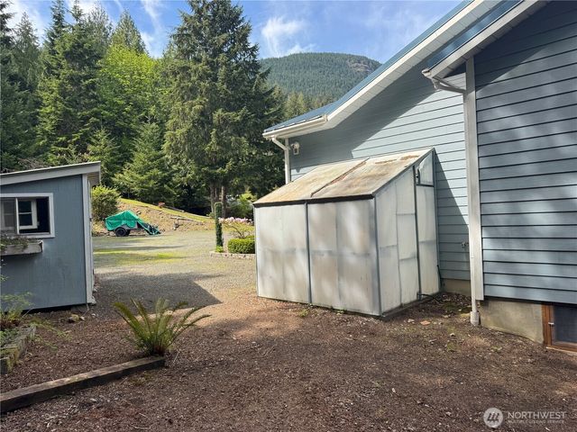 257 Never Give Up Road, Brinnon, WA 98320
