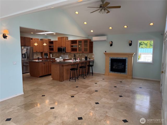 257 Never Give Up Road, Brinnon, WA 98320