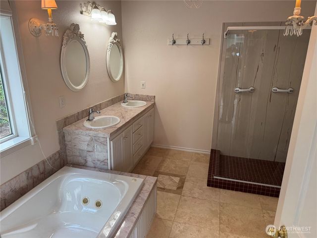 257 Never Give Up Road, Brinnon, WA 98320