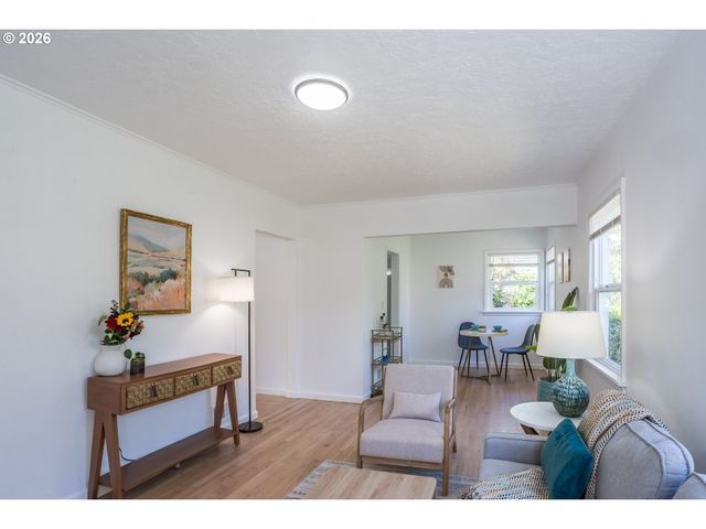 305 Ne 26TH Ave, Portland, OR 97232