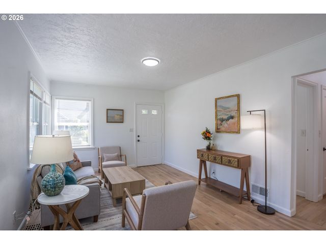 305 Ne 26TH Ave, Portland, OR 97232