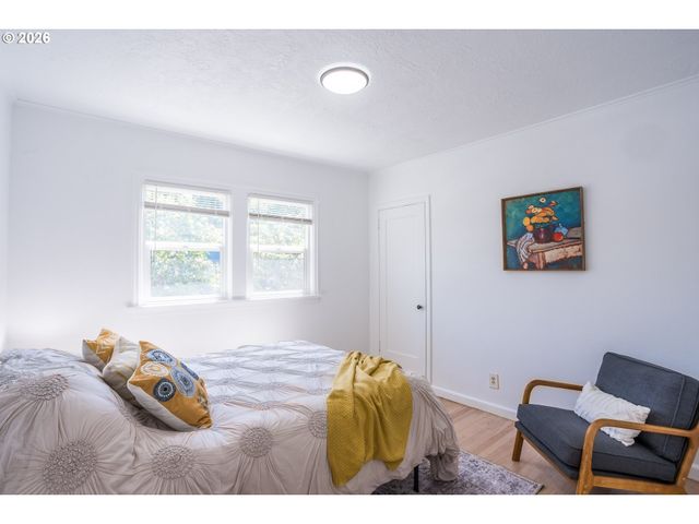 305 Ne 26TH Ave, Portland, OR 97232