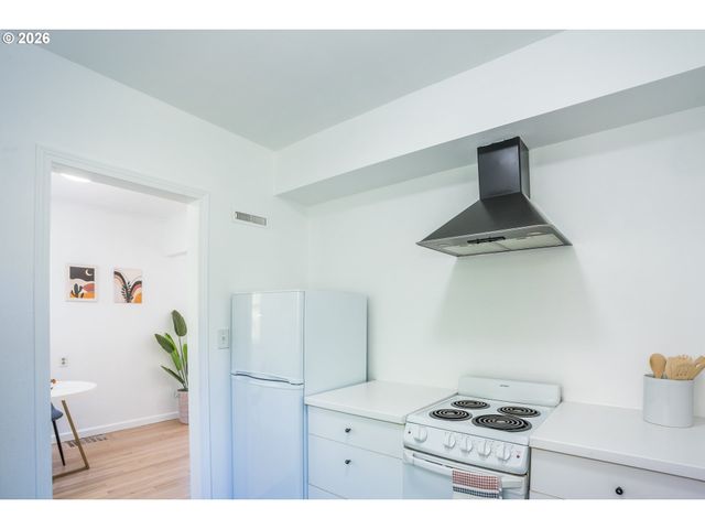 305 Ne 26TH Ave, Portland, OR 97232