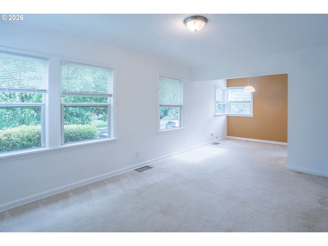 305 Ne 26TH Ave, Portland, OR 97232