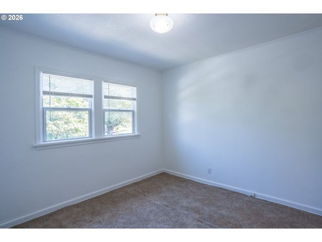 305 Ne 26TH Ave, Portland, OR 97232