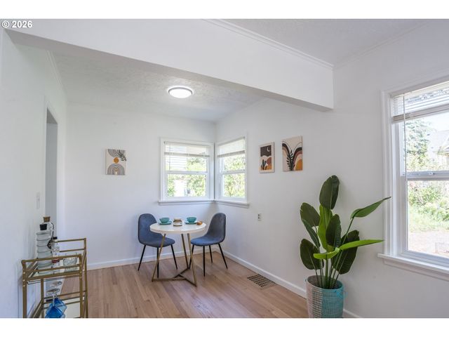 305 Ne 26TH Ave, Portland, OR 97232