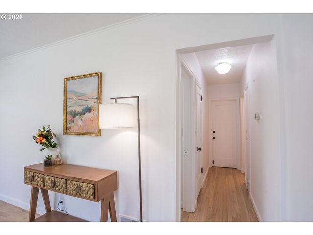 305 Ne 26TH Ave, Portland, OR 97232