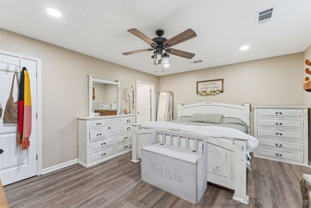 1175 W Pine Street, Westville, OK 74965