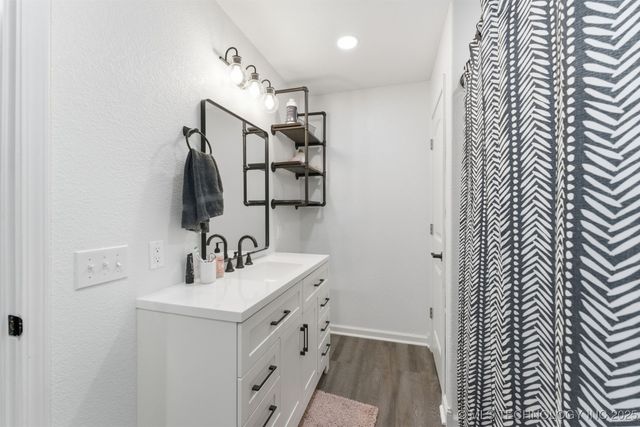 1175 W Pine Street, Westville, OK 74965