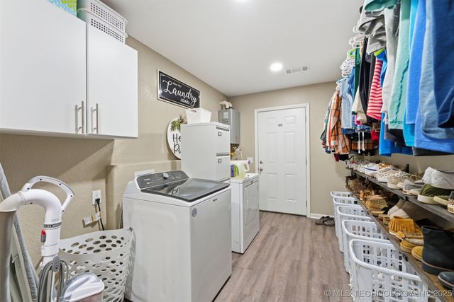 1175 W Pine Street, Westville, OK 74965