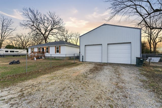 1175 W Pine Street, Westville, OK 74965