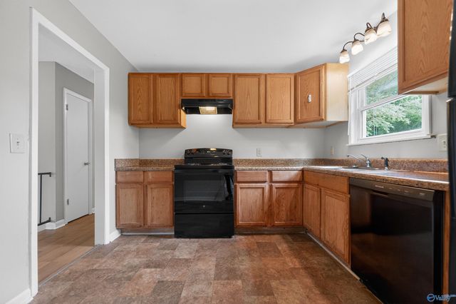 4056 Knollbrook Drive NW, Huntsville, AL 35810