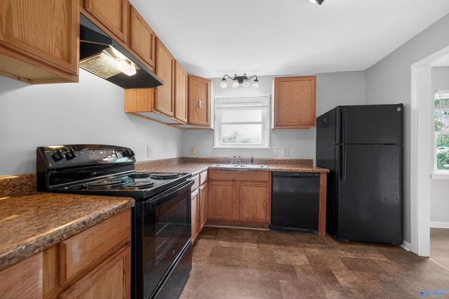 4056 Knollbrook Drive NW, Huntsville, AL 35810